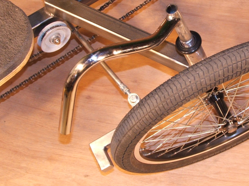 StreetFox Tadpole Trike - steering linkage
